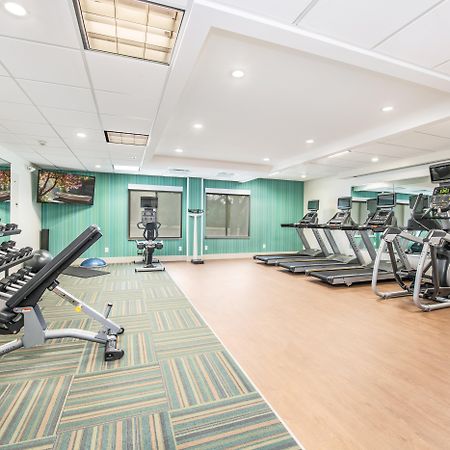 Holiday Inn Express - Delafield By Ihg Екстер'єр фото