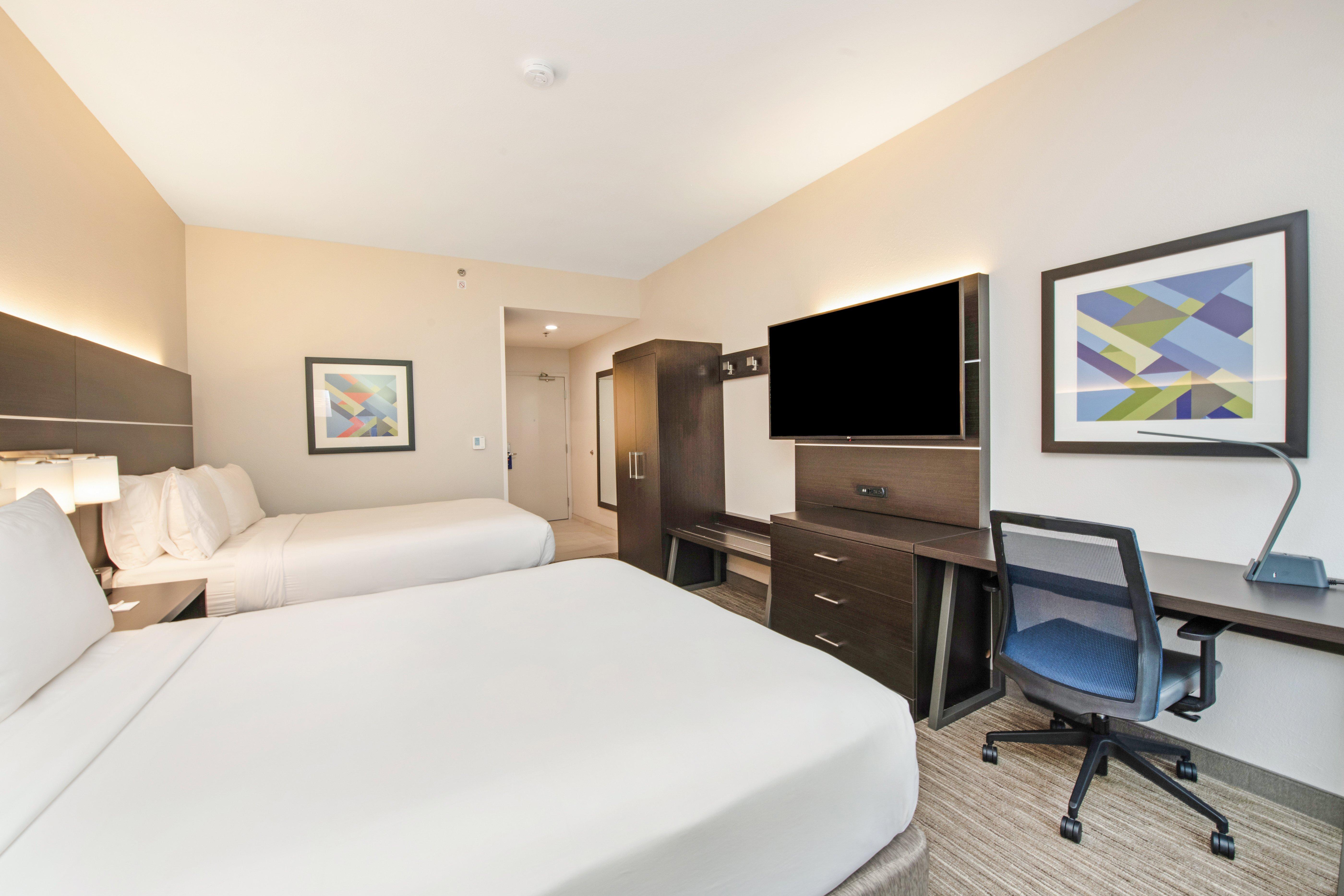 Holiday Inn Express - Delafield By Ihg Екстер'єр фото