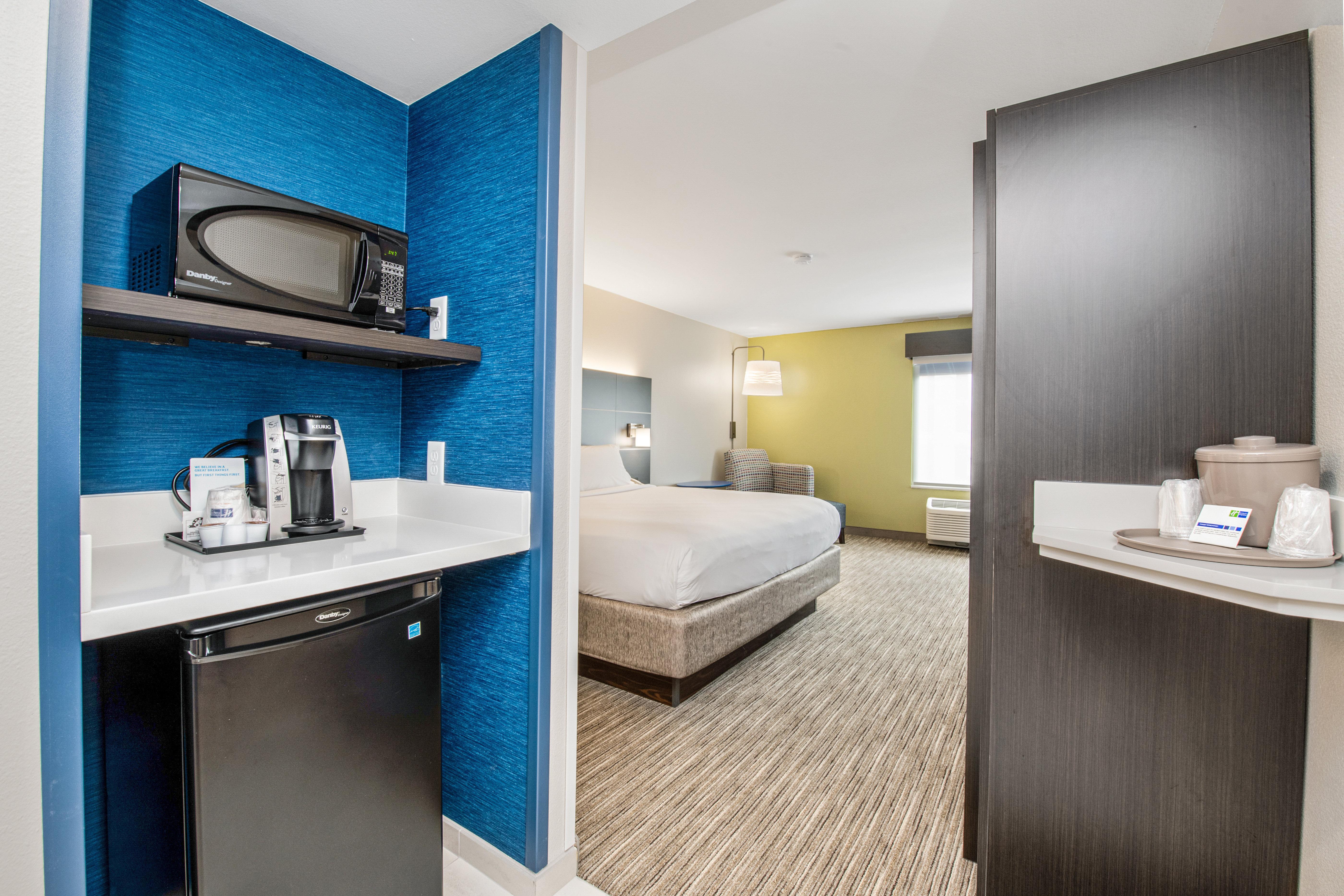 Holiday Inn Express - Delafield By Ihg Екстер'єр фото
