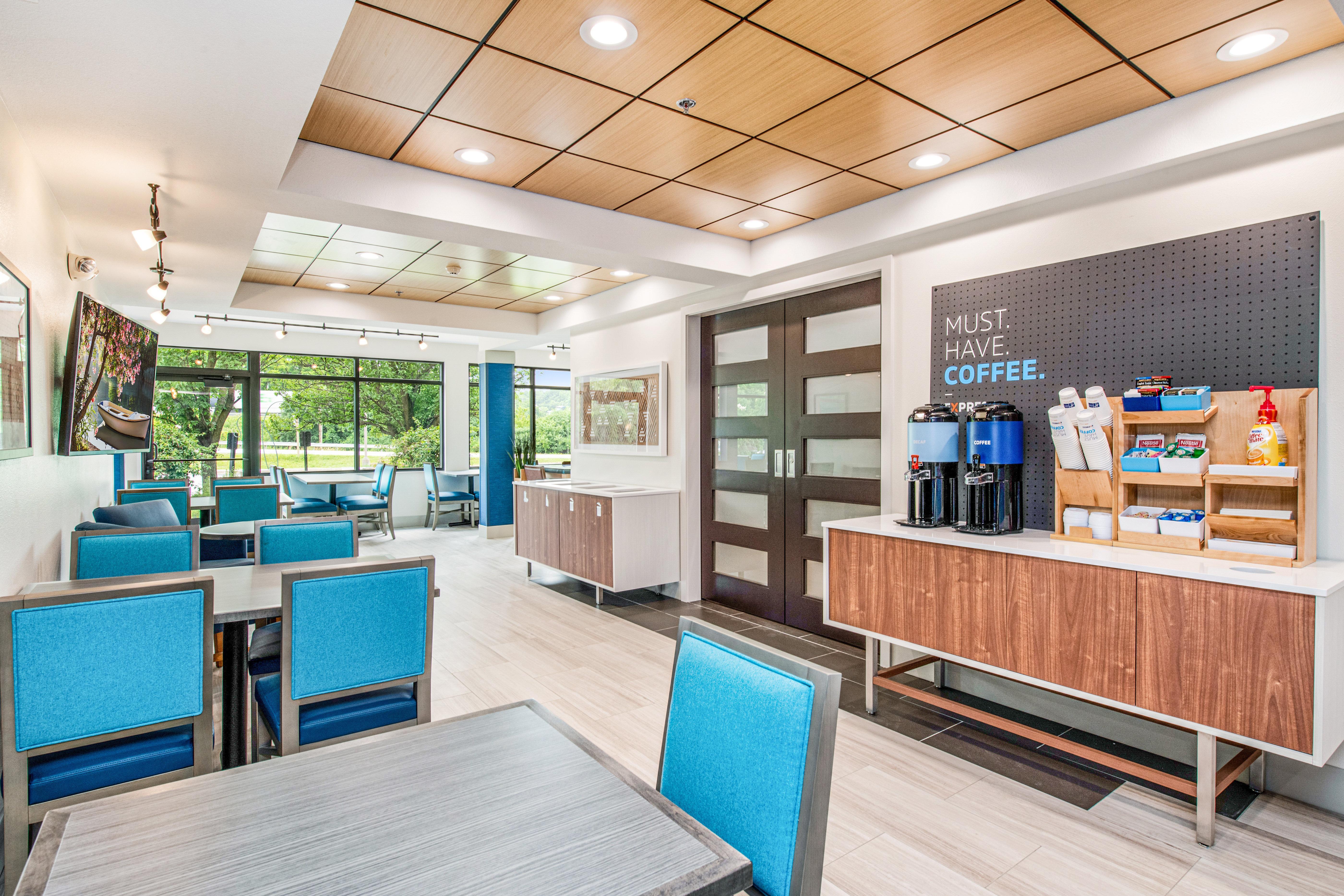Holiday Inn Express - Delafield By Ihg Екстер'єр фото