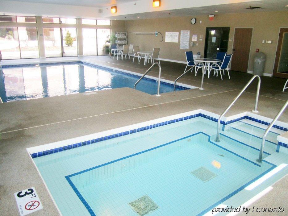 Holiday Inn Express - Delafield By Ihg Зручності фото