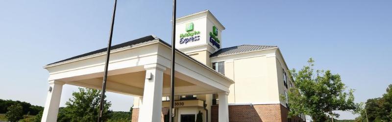 Holiday Inn Express - Delafield By Ihg Екстер'єр фото