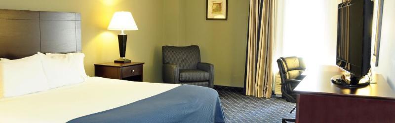 Holiday Inn Express - Delafield By Ihg Екстер'єр фото